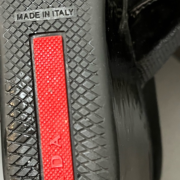 Authentic PRADA. Size 9 or European 40. Black patent leather. - Picture 8 of 12